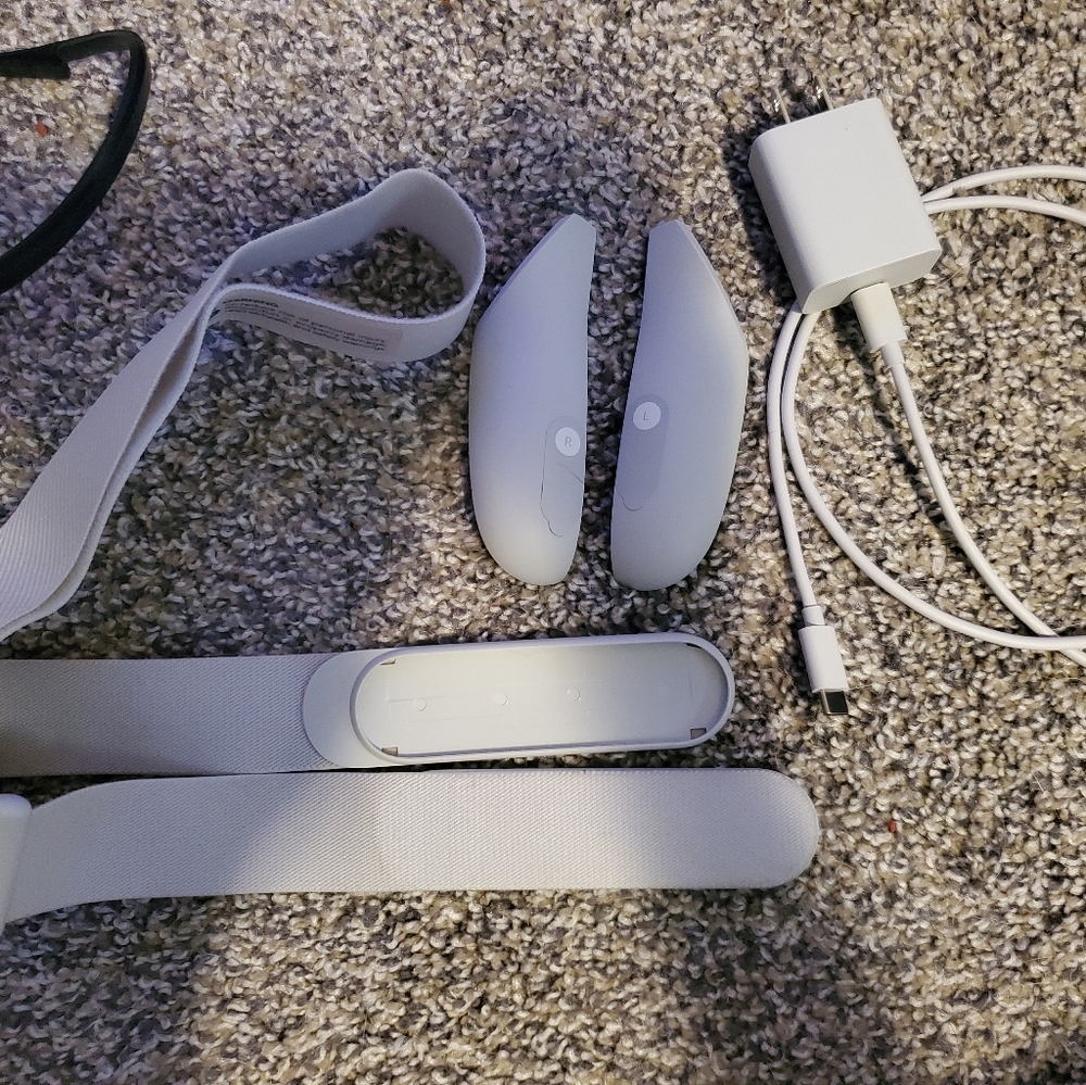 Oculus Meta Quest 2 - Picture 9 of 14